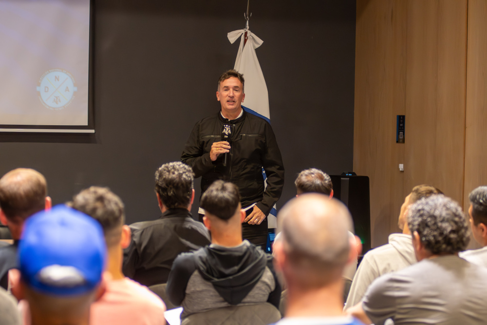 Reuniones arbitrales con los clubes de Primera B y Primera C