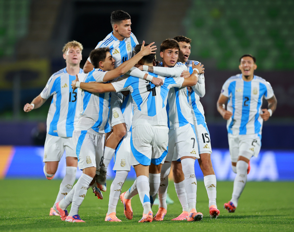 La Selección Argentina venció 4-1 a Australia y se clasificó a octavos