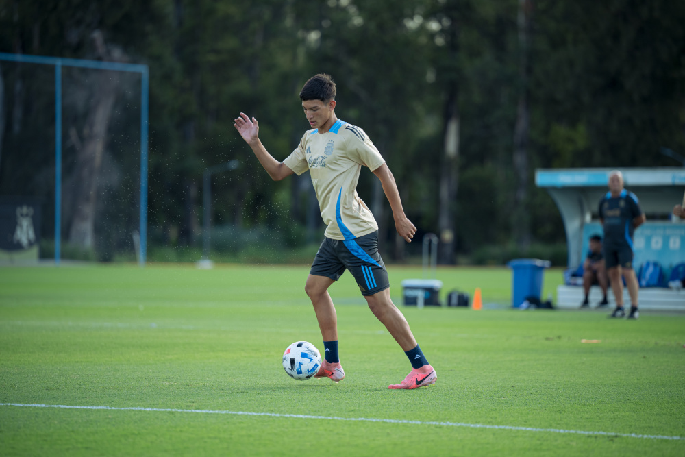 Selección Sub 16: lunes de actividad en Ezeiza