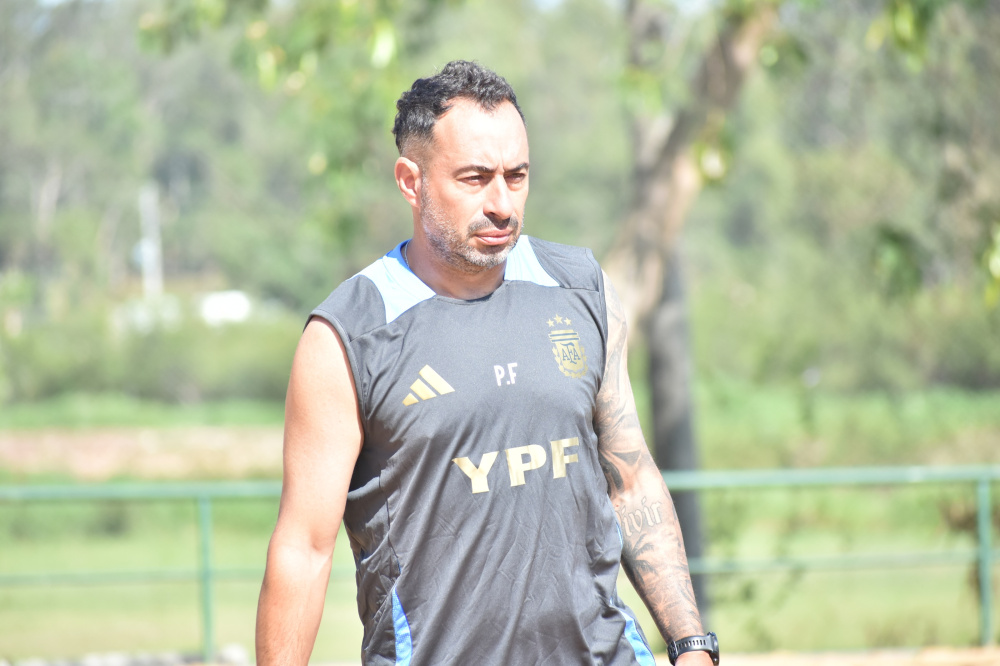 Liga Evolución Fútbol Playa: jornada de entrenamiento en el COP de Paraguay