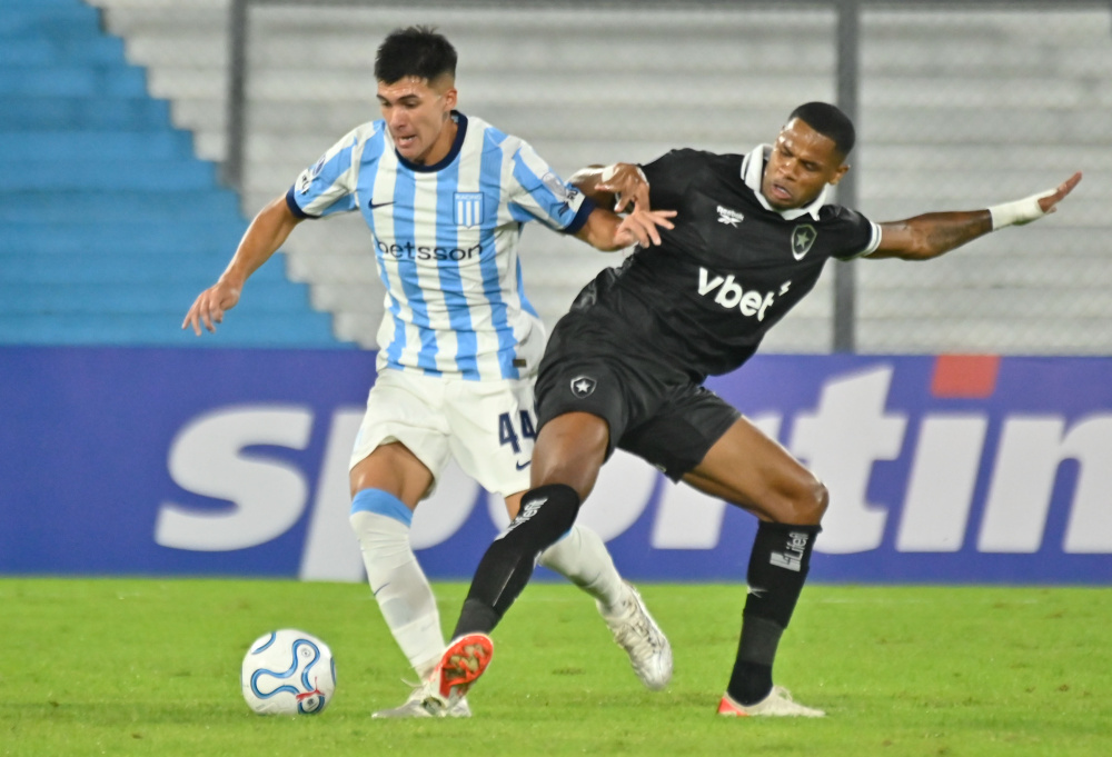 Botafogo derrotó 3-2 a Racing en Avellaneda