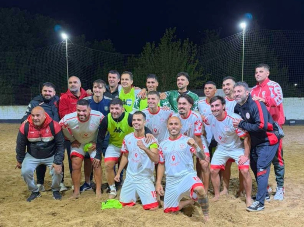 Deportivo Malvinas y Huracán pusieron al día en sus torneos de Primera y Primera Femenino