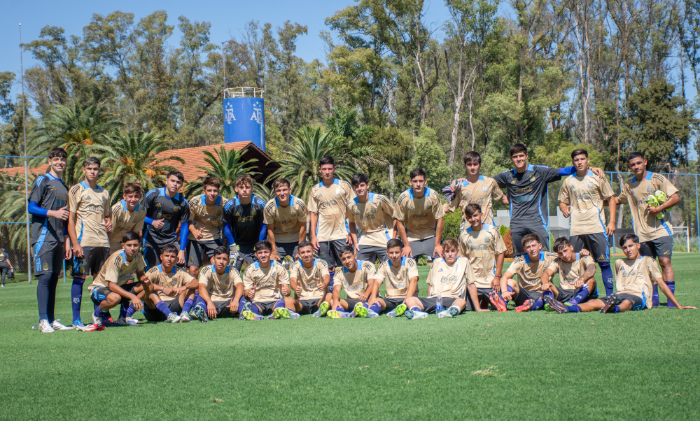 La Selección Sub 16 se entrenó y completó otra semana de trabajo