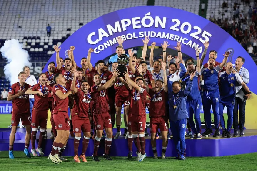 Historial de la Recopa Sudamericana que conquistó el Club Atlético Lanús, de Argentina