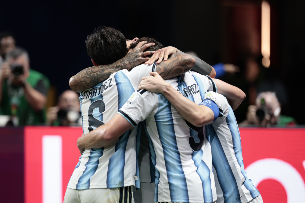 Argentina protagonizó una remontada inolvidable, venció 3-2 a Egipto y sigue soñando con el bicampeonato
