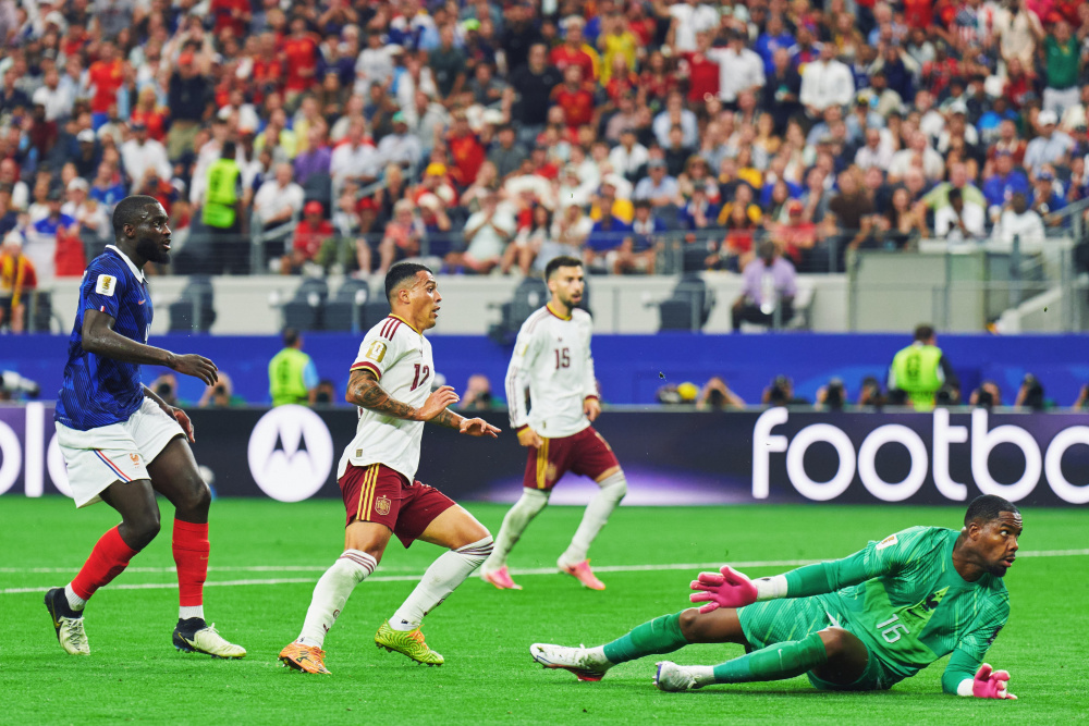 España superó 2-0 a Francia y es el primer finalista de la Copa del Mundo