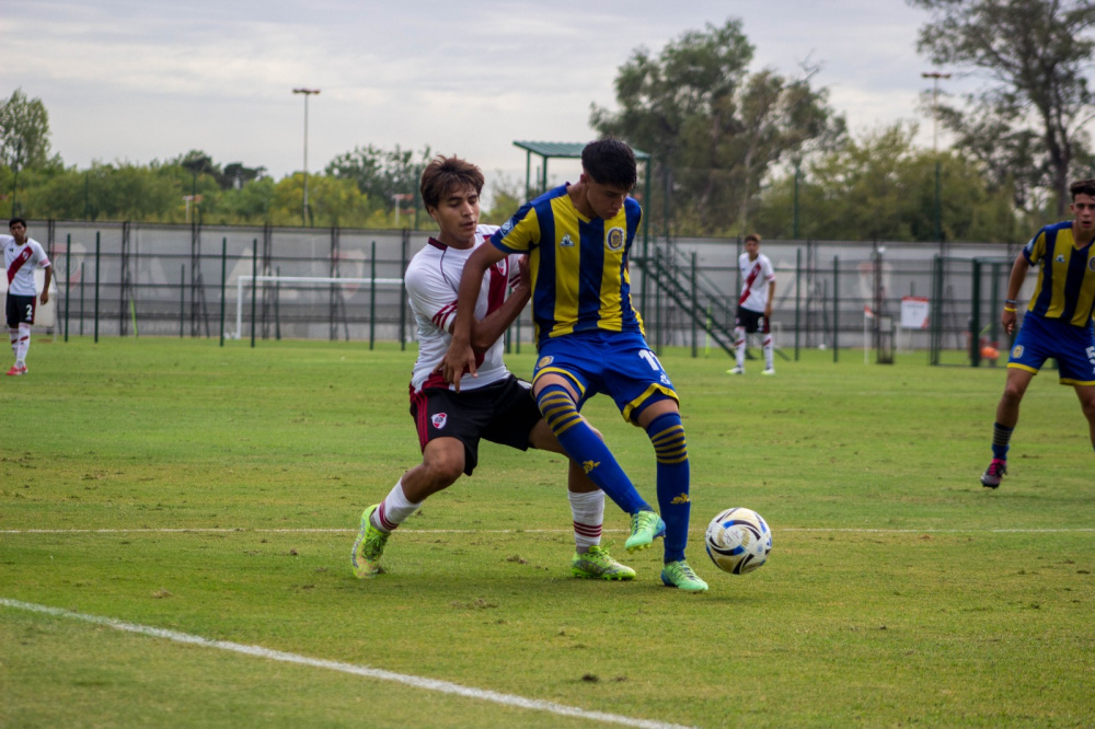 Juveniles: comenzó el torneo