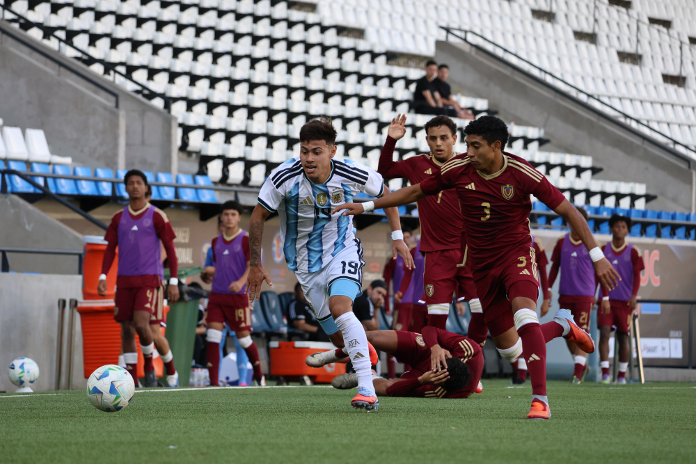 Sub 16: Argentina venció 2-1 a Venezuela