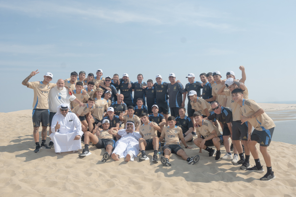 En el marco de actividades de prensa, la Selección visitó el desierto de Qatar