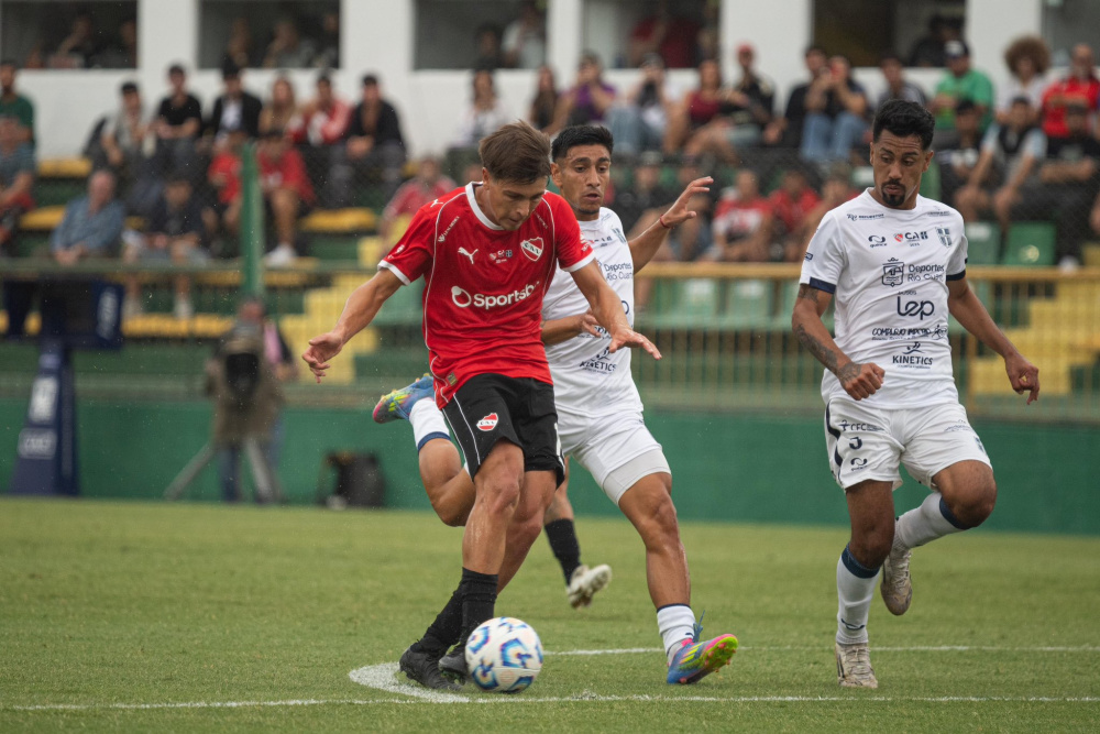 Independiente venció 4 - 2 a Atenas de Río Cuarto por los 32avos. de final