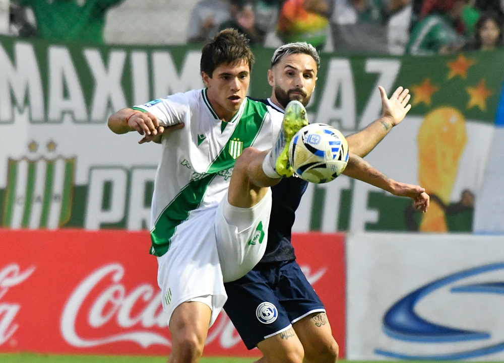 Banfield e Independiente Rivadavia de Mendoza igualaron 0 a 0