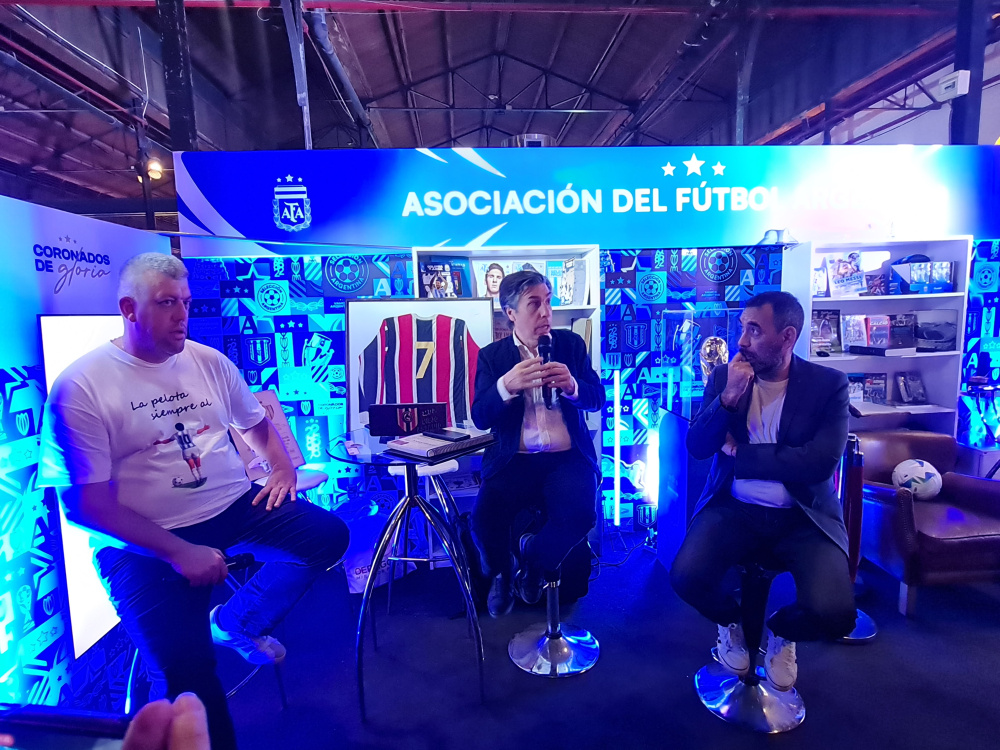 Chacarita Juniors celebró sus 120 años con una charla llena de historia y emoción