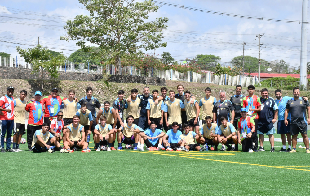 Último entrenamiento para las Selecciones argentinas en Panamá