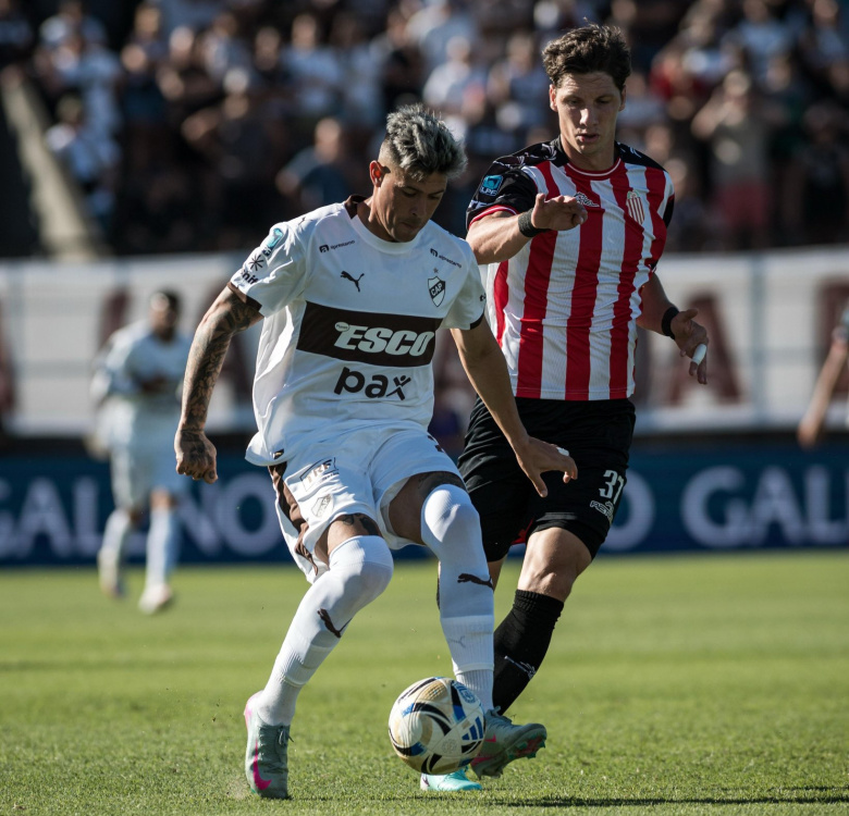 Platense enfrenta a Barracas Central