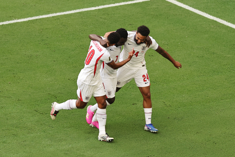 Inglaterra goleó a Francia 6-4 y se quedó con el tercer puesto del Mundial