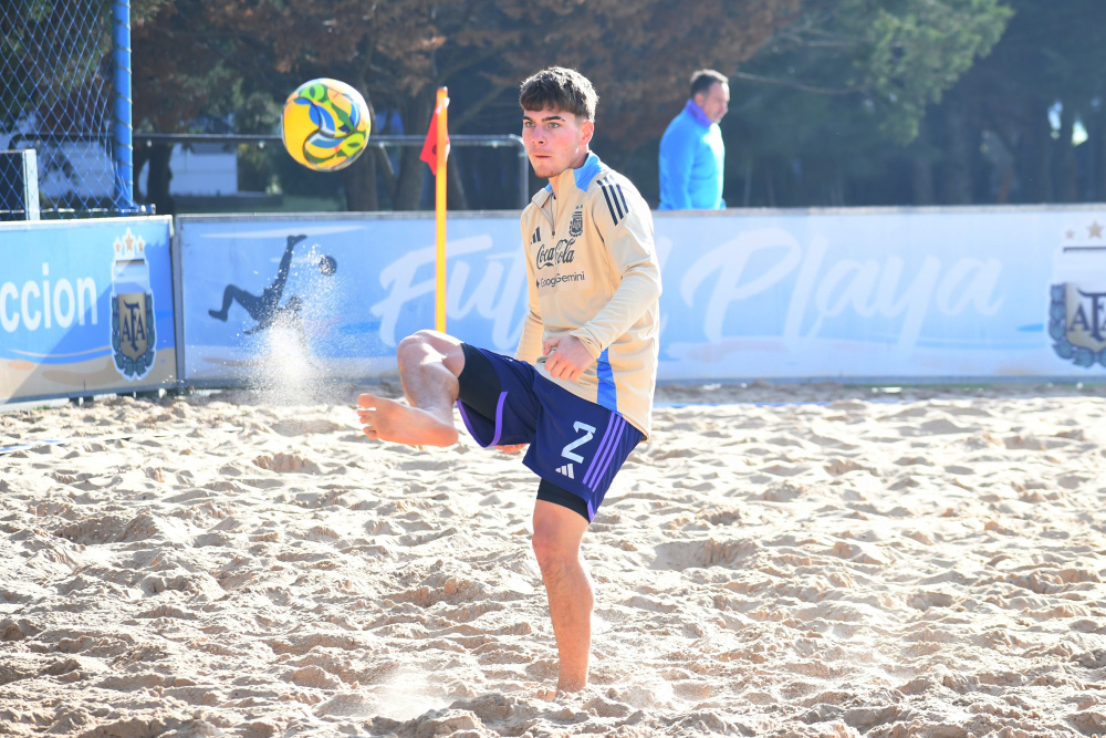 La Selección Sub20 de Fútbol Playa programó un microciclo de dos días