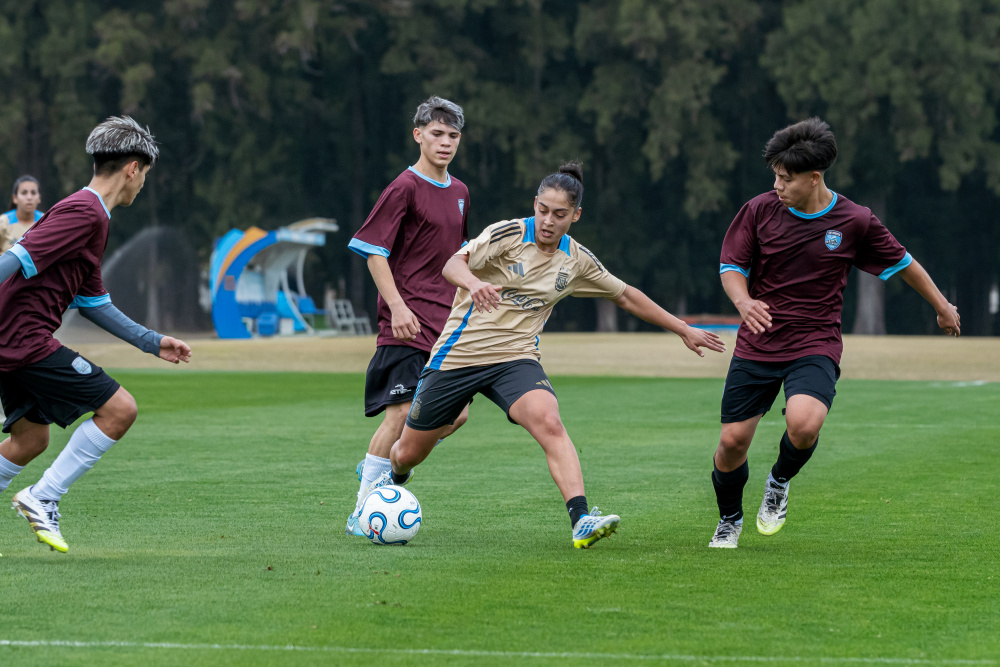 Selección Femenina: viernes de fútbol en Ezeiza
