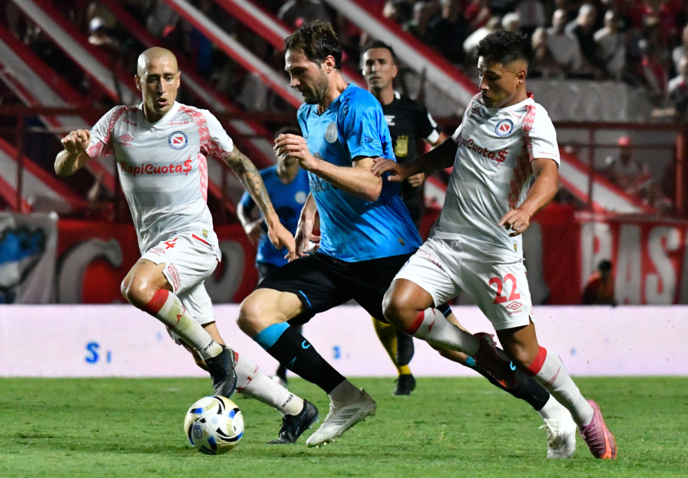 En La Paternal, Argentinos Juniors y Belgrano igualaron 0 a 0