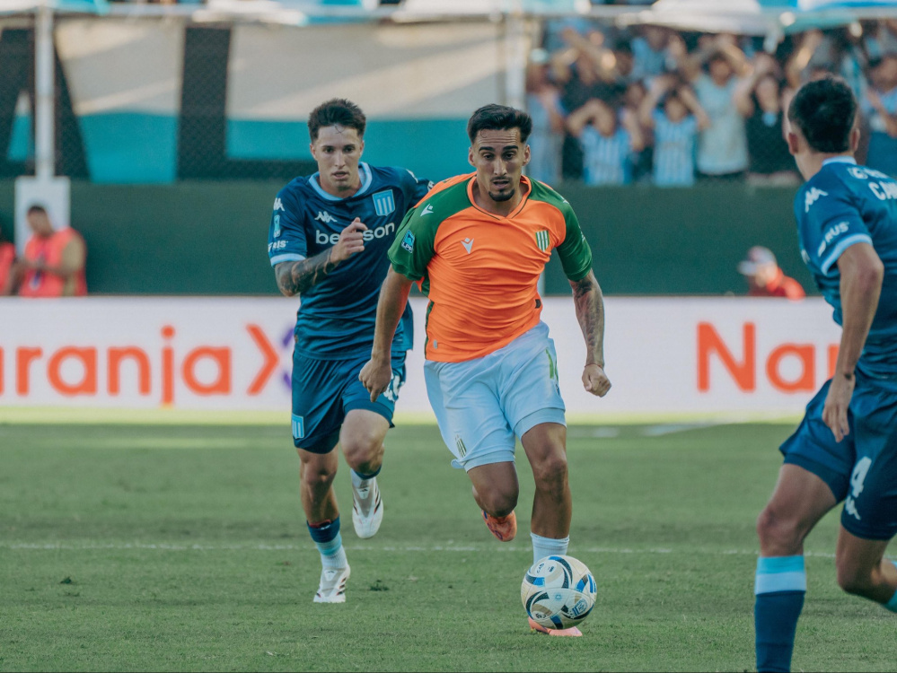 Racing venció 2-0 a Banfield