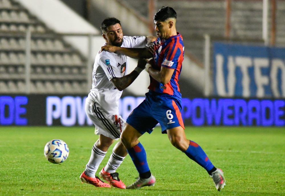 San Lorenzo se mide con Deportivo Riestra