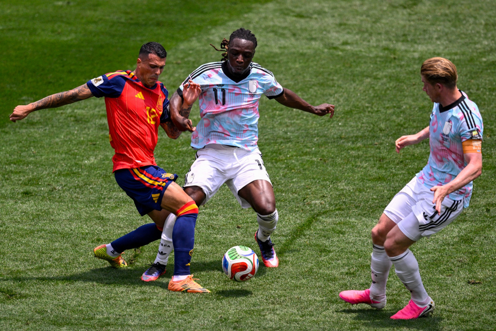 España derrotó 2-1 a Bélgica y está entre los cuatro mejores