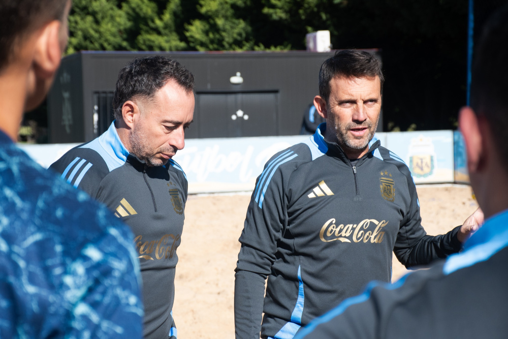 La Selección Sub20 de Fútbol Playa suma días de trabajo en la preparación para el Sudamericano