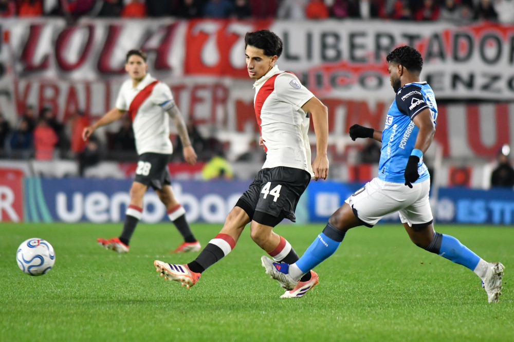 River juega en El Monumental ante Blooming
