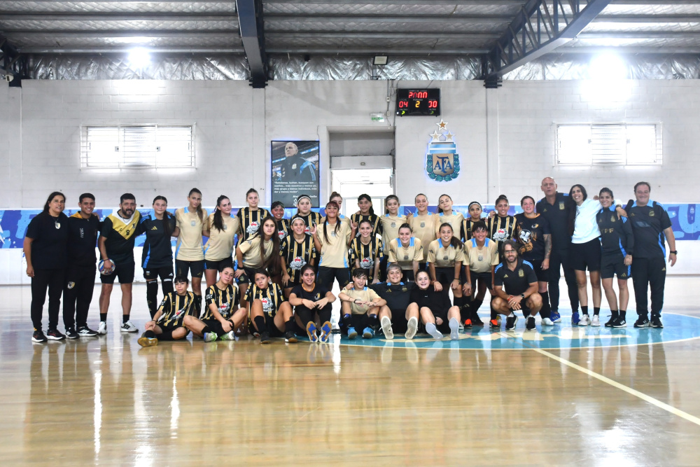 La Selección Sub17 completó la semana de trabajo con una práctica con el Club Unión y Fortaleza