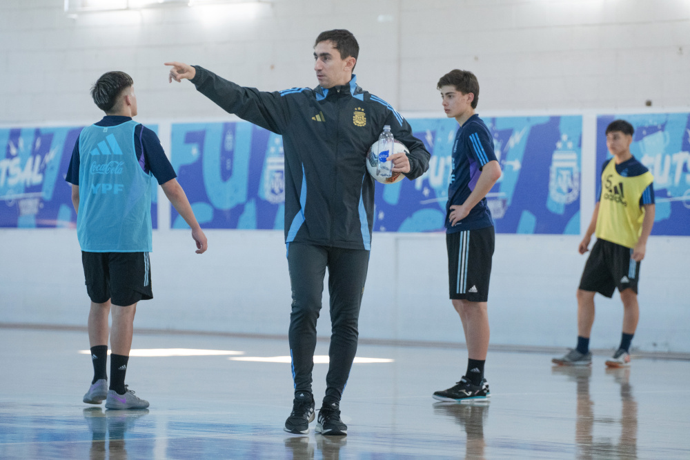 La Selección Sub17 regresa a los entrenamientos y se prepara la competencia de 2026