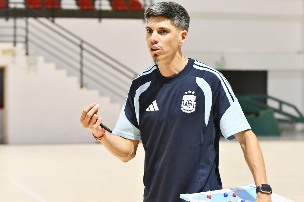 Matías Lucuix convocó a la Selección Mayor de Futsal para una semana de trabajo en Ezeiza