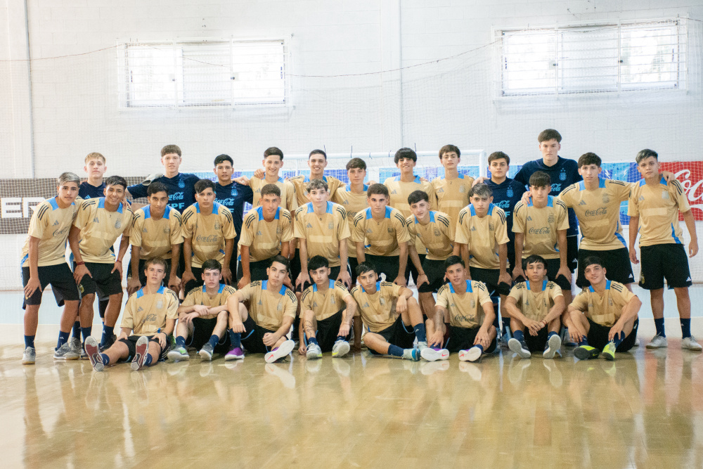 La Selección Sub17 entrenó en el Coliseo del Predio Lionel Messi