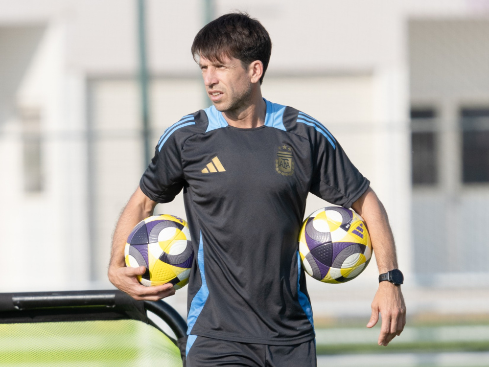 Diego Placente convocó a veintiséis jugadores para el regreso a los entrenamientos de la Selección Sub17