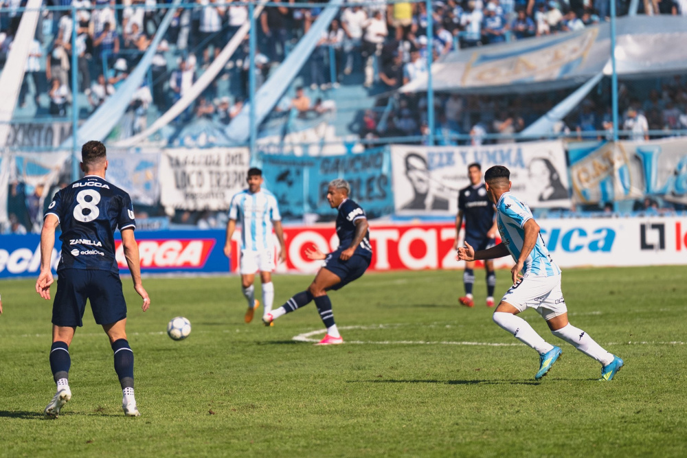 Atlético Tucumán empató 0-0 con Independiente Rivadavia