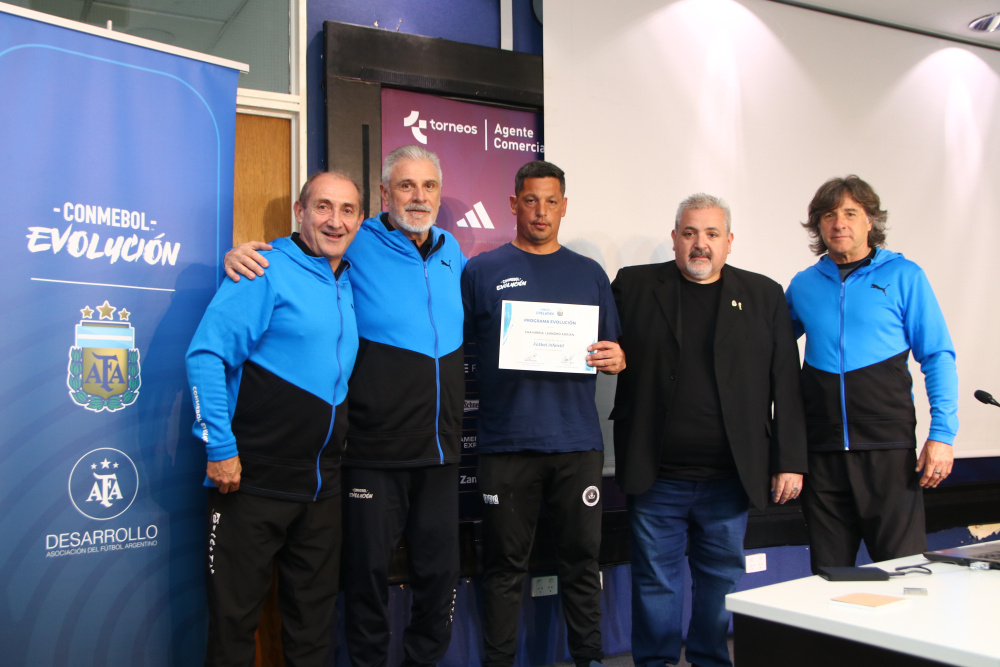 Se realizó el Curso Técnico en Fútbol Infantil en Ezeiza
