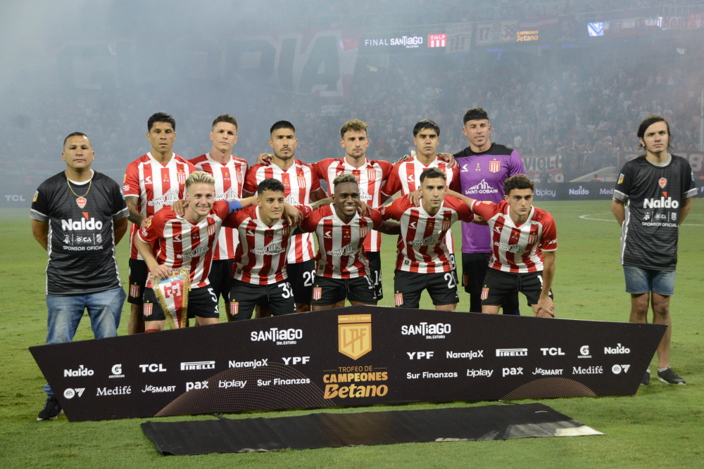 Estudiantes de La Plata se quedó con el Trofeo de Campeones