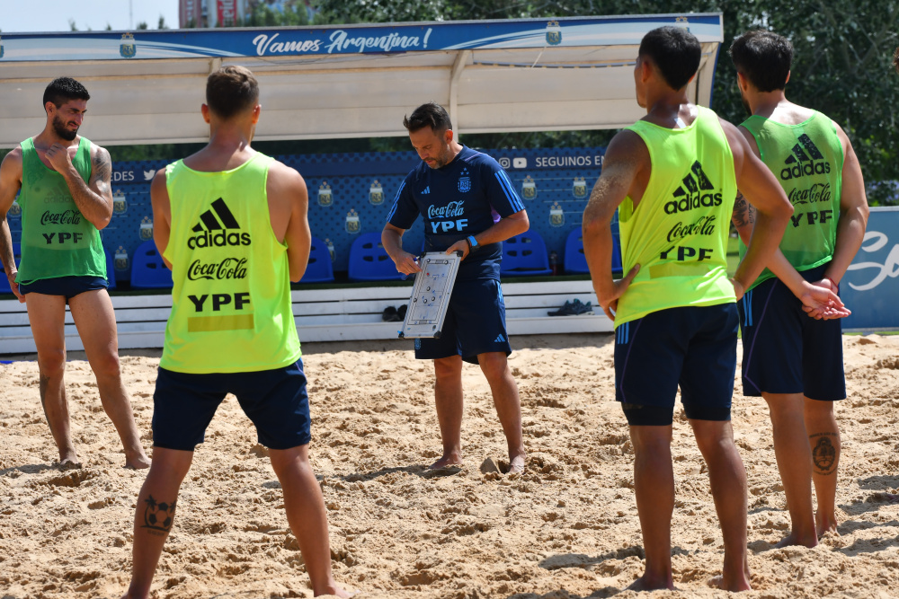 Tercera semana de trabajo en Ezeiza para la Selección de Playa
