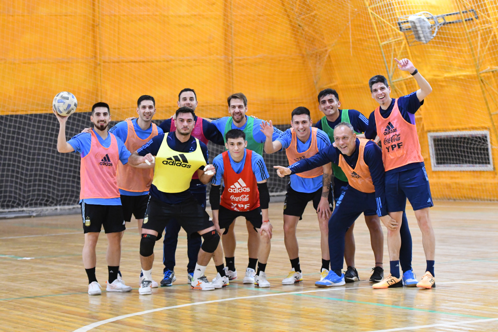 Primer día de trabajo para la Selección de Futsal en Kazajistán