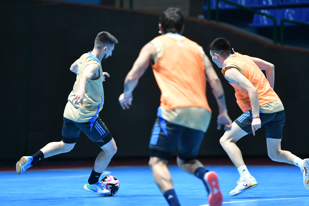 Continúan los entrenamientos de cara al partido ante Croacia