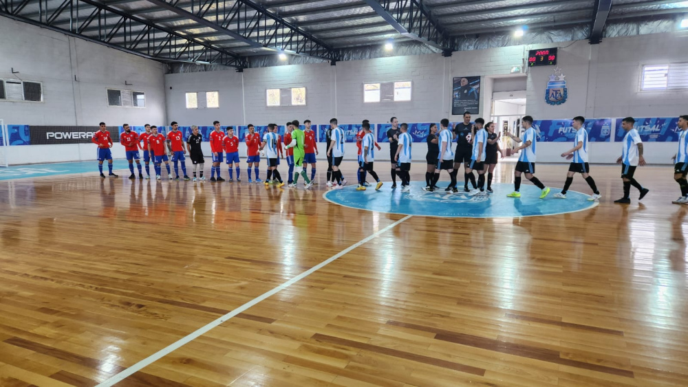 La Selección superó a Chile en el partido realizado en la Predio Lionel Messi