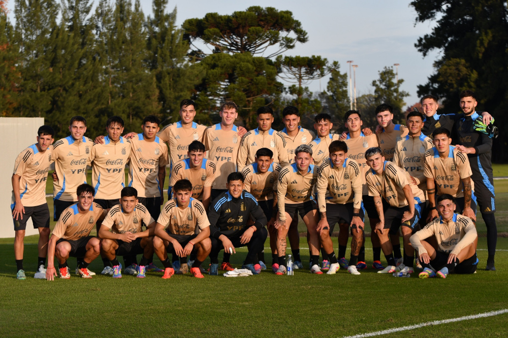 La Selección Sub20 realizó una práctica de noventa minutos para retomar su preparación para la Copa del Mundo de Chile