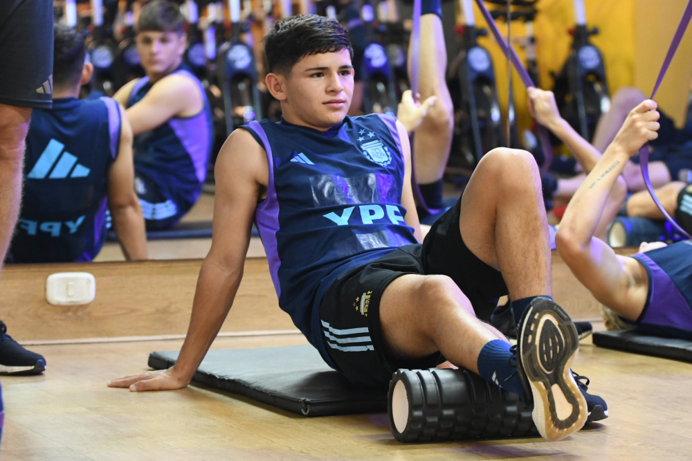 La Selección Sub 17 trabajó la recuperación física en la previa al viaje a Cartagena