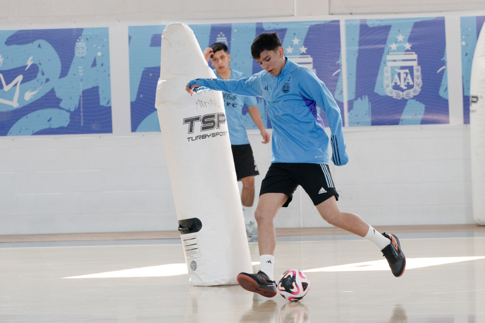 La Selección Sub 17 inauguró esta tarde la octava semana de trabajo