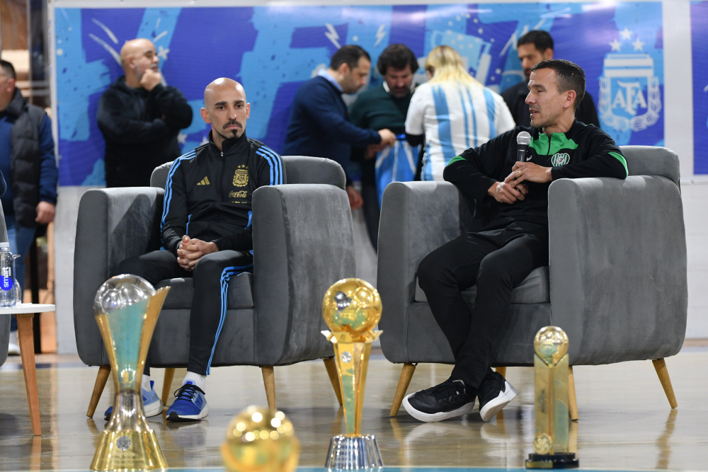 Los Clubes de Barrio dijeron presente en la Casa del Fútbol Argentino