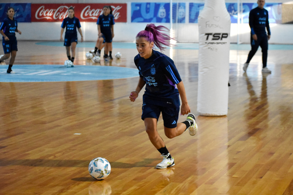 Futsal Femenino: el preseleccionado Mayor y jugadoras del Sub 20 se entrenaron en Ezeiza