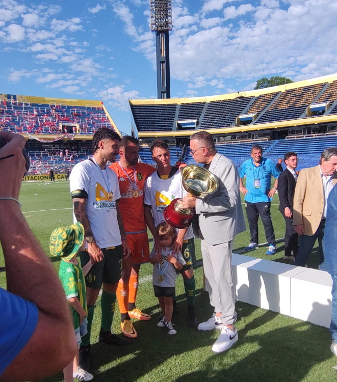 Postales e información del campeón: Aldosivi es de Primera División