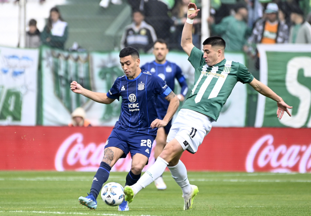 Igualdad entre Banfield y Talleres