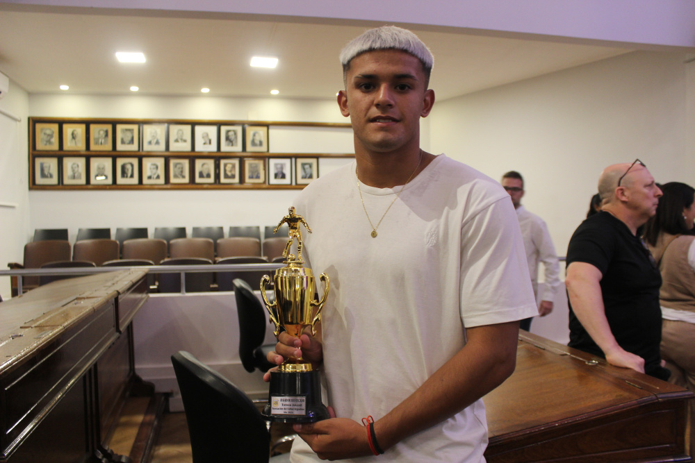 Fútbol Juvenil: entrega de distinciones en la Primera C