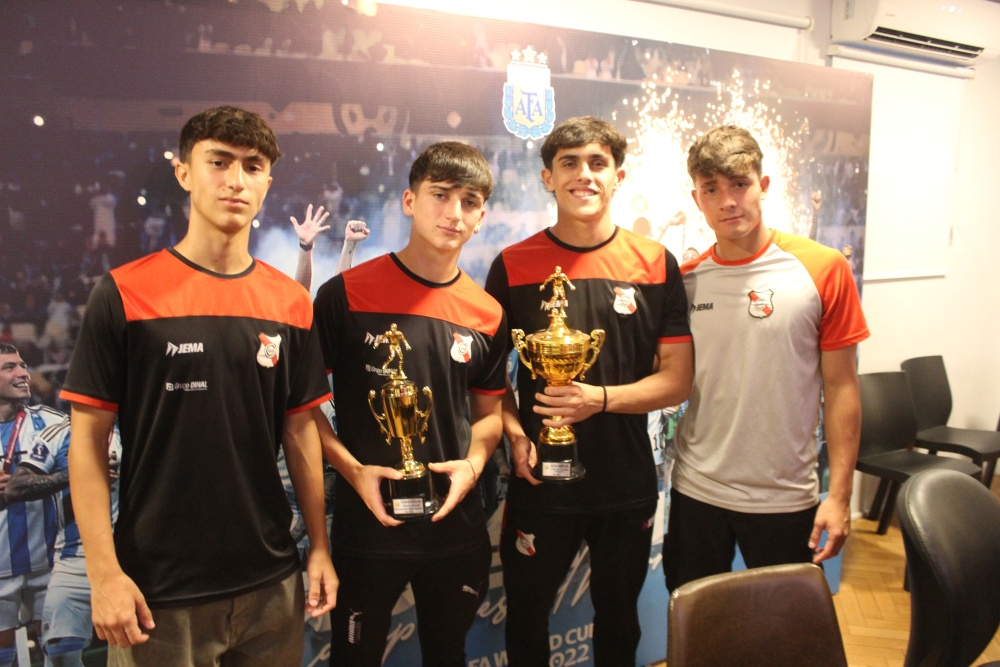 Fútbol Juvenil: entrega de distinciones en la Primera C