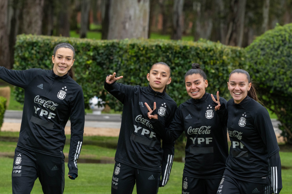 Jueves de doble turno para la preselección Sub 20 Femenina