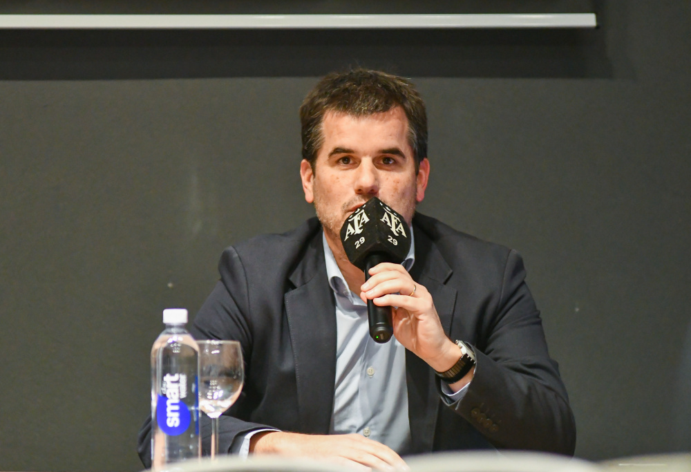 La Dirección Nacional de Arbitraje informó a los clubes acerca de la implementación de la directriz "Solo Capitanes"